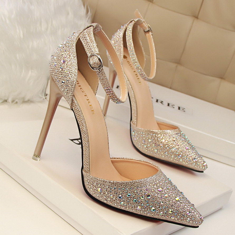 High heels sandals