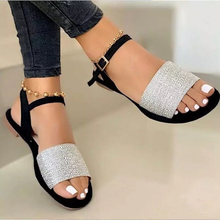 Casual sandals