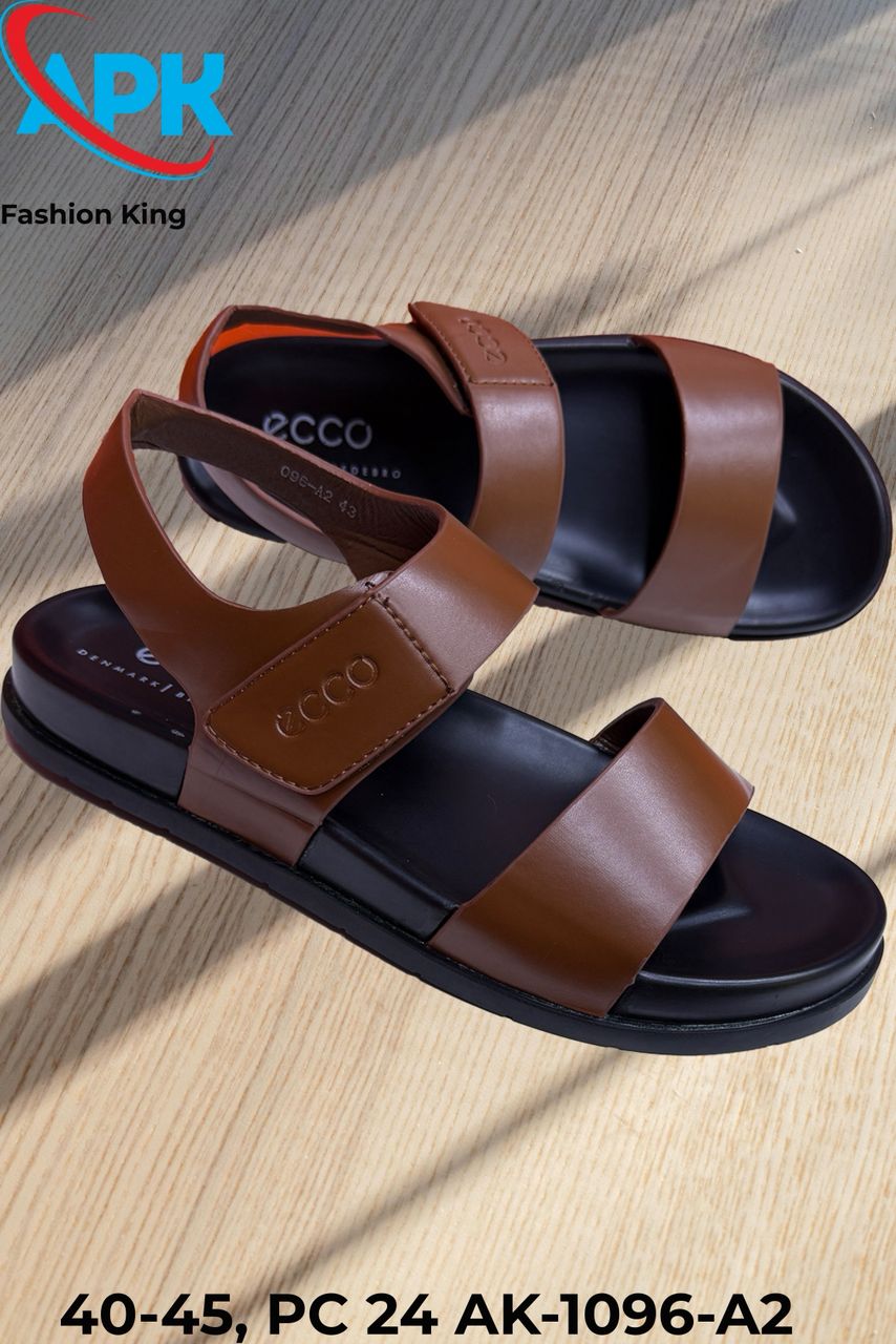  Ecco Bredeero black sandals.